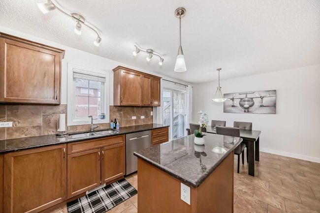 4004 - 2370 Bayside Rd Sw, Home with 3 bedrooms, 2 bathrooms and 2 parking in Airdrie AB | Image 15