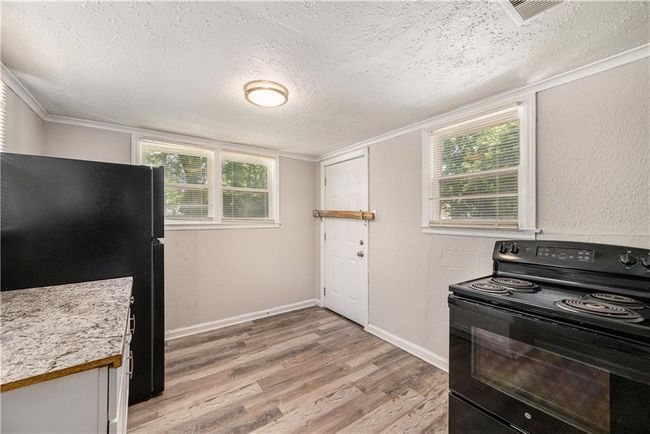 3842 E 68 Th Ter, House other with 2 bedrooms, 2 bathrooms and null parking in Kansas City MO | Image 7