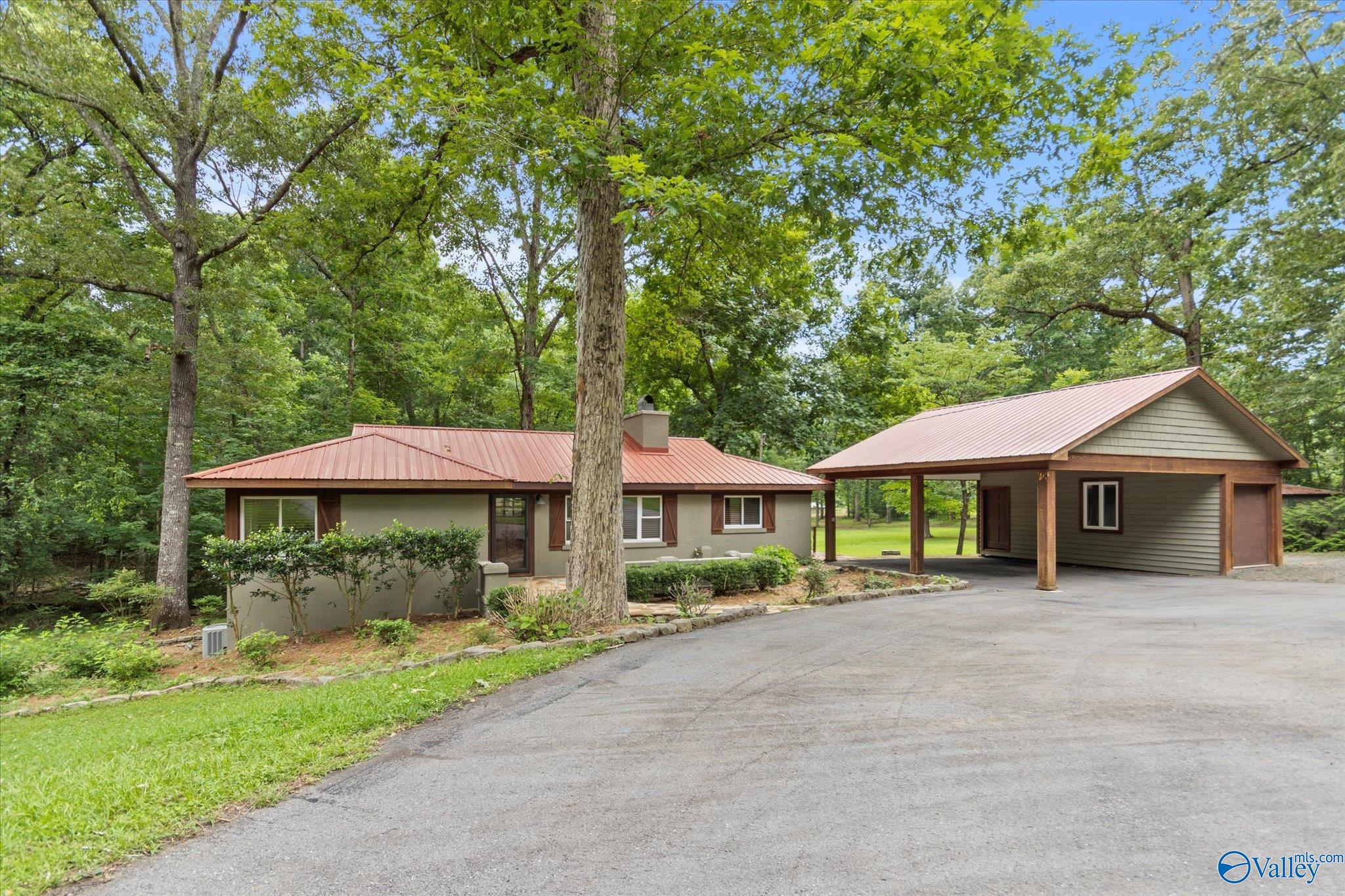 Milky Way Rd, Guntersville, AL 35976