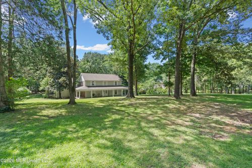 7130 Country Oaks Drive, Southaven, MS, 38672 | Card Image
