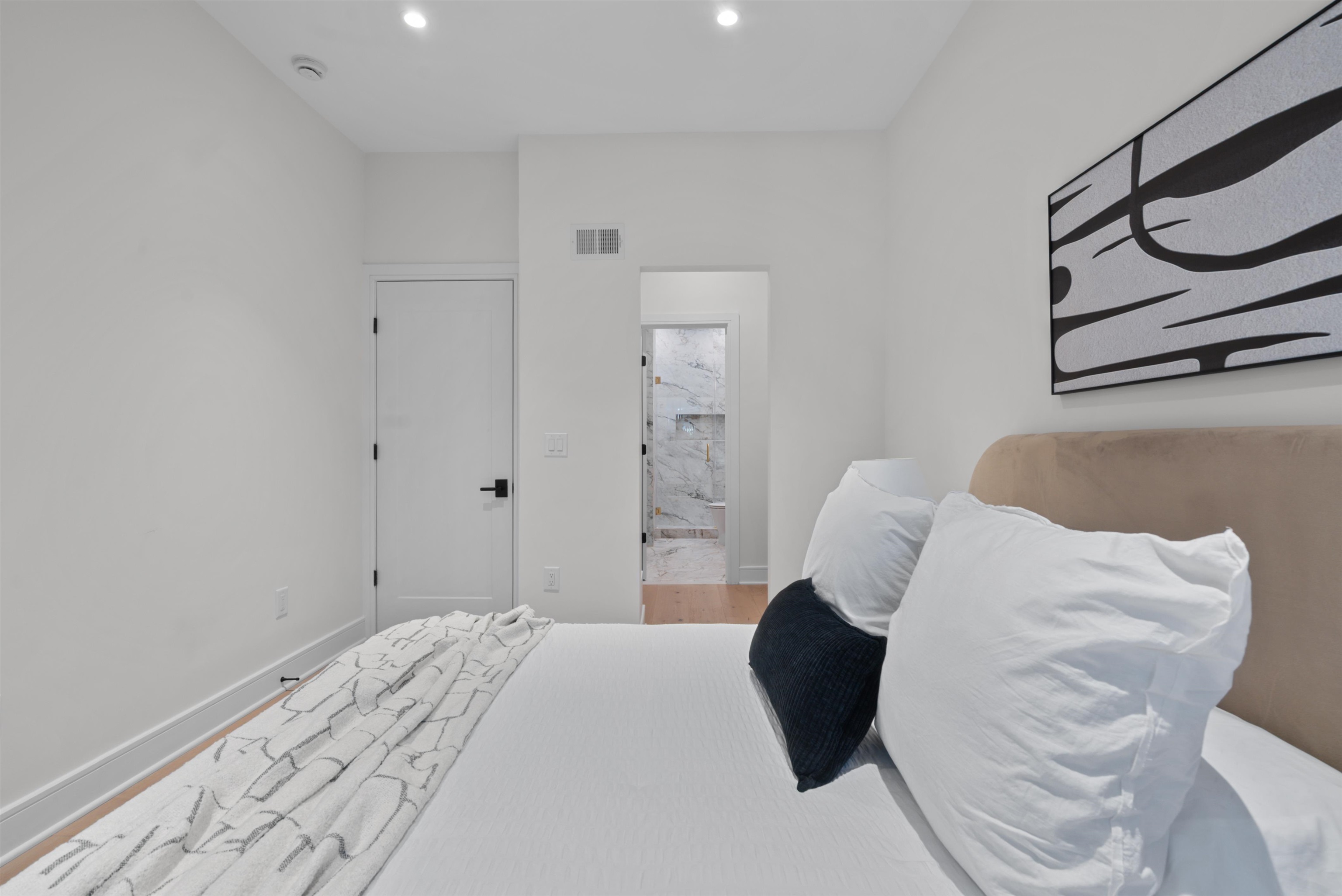 Residential in JC, Downtown 5