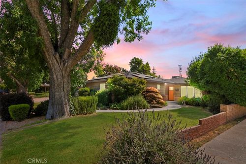 8 Barton Park, Oakdale, CA, 95361-2506 | Card Image