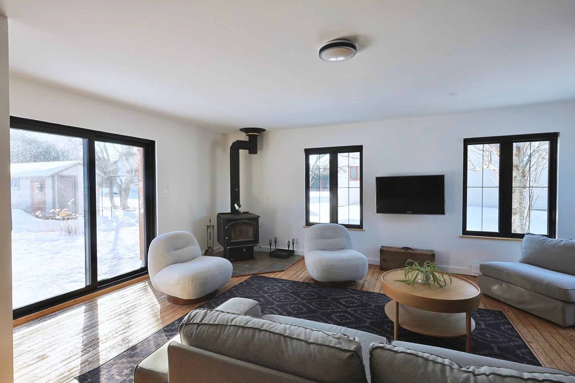 Residential in Notre-Dame-des-Neiges 4