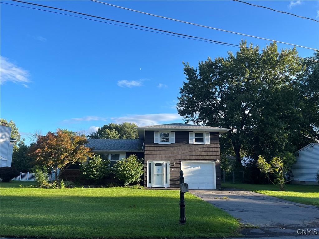 Black Oak Dr, Liverpool, NY 13088