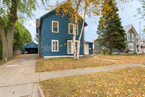 412 Park Street, Manitowoc, WI, 54220 | Card Image