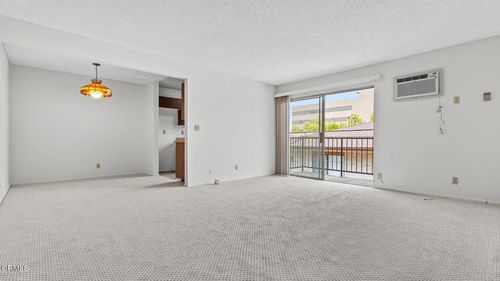 unit-210-409 Burchett St, Glendale, CA, 91203-1344 | Card Image