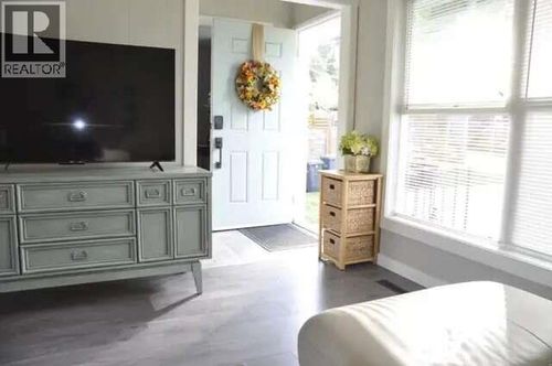 107 Prince Avenue, Castlegar, BC, V1N1C7 | Card Image