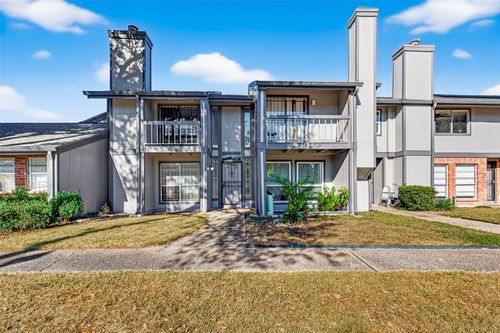 5813 Village Forest Ct, Houston, TX, 77092-2255 | Card Image