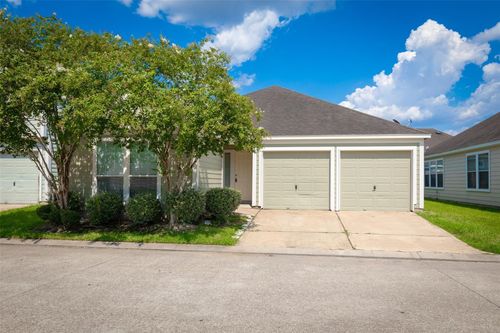11712 Logan Ridge Dr, Houston, TX, 77072-5674 | Card Image