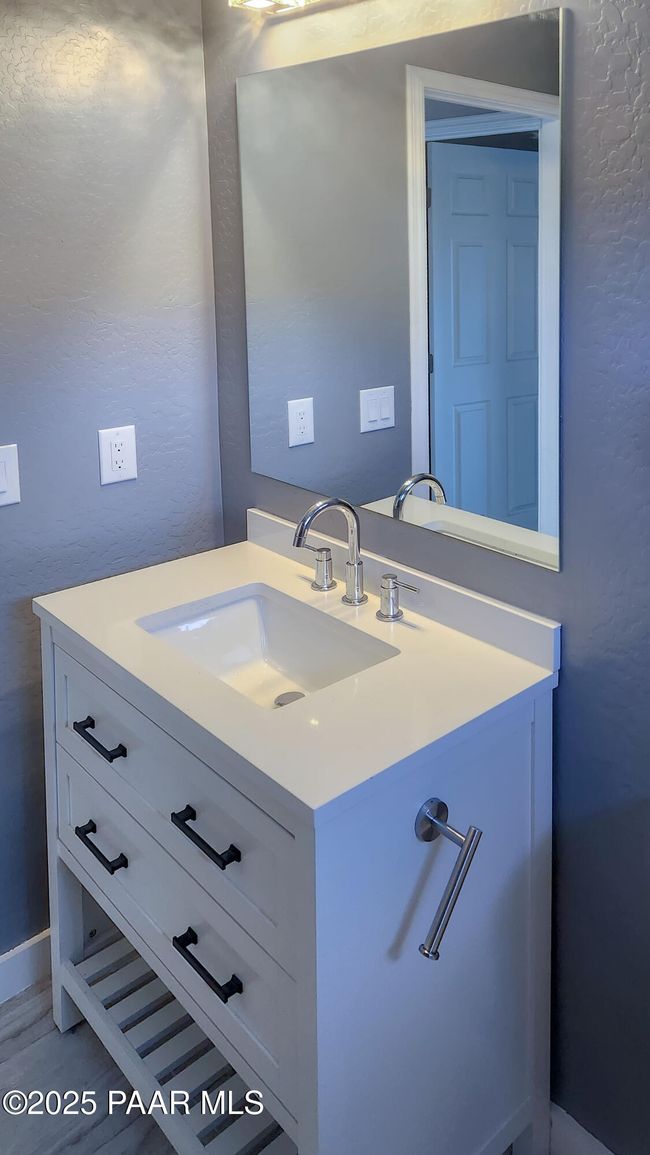 Bathroom 2 | Image 25