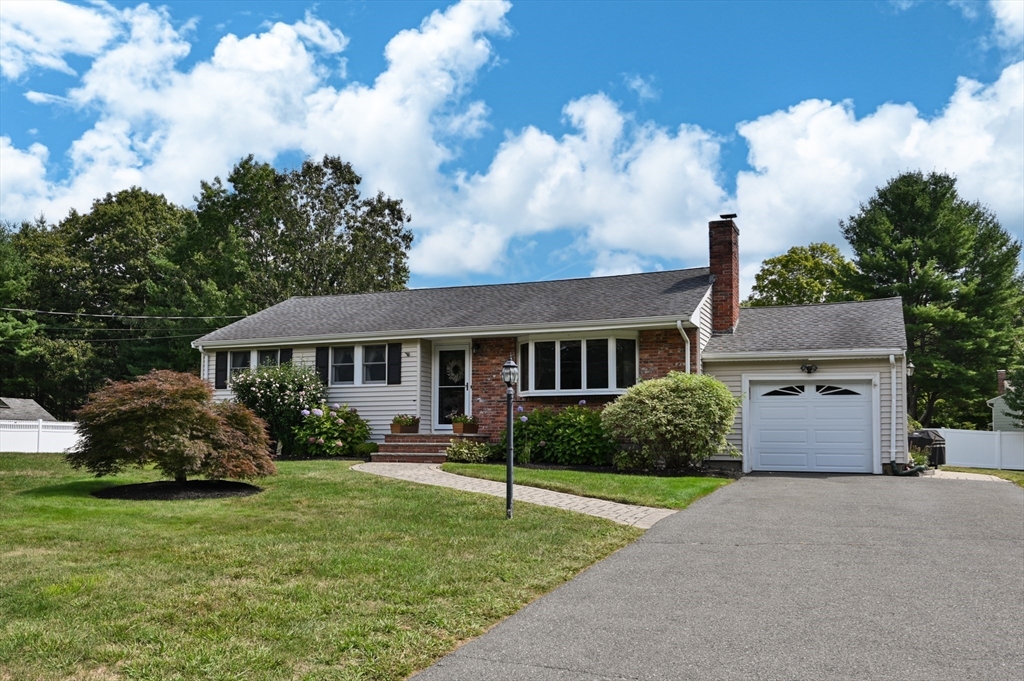 Appletree Ln, North Reading, MA 01864