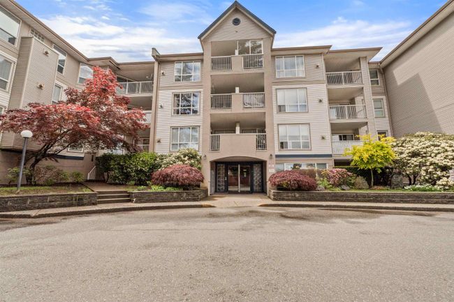 410 - 9165 Broadway Street, Condo with 2 bedrooms, 2 bathrooms and 1 parking in Chilliwack BC | Image 2