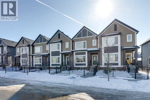 1051 Lanark Blvd Se, Airdrie, AB, T4A3L6 | Card Image