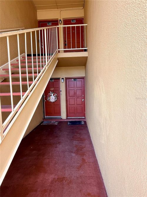 104a-1000 Lake Of The Woods Blvd, FERN PARK, FL, 32730-2964 | Card Image