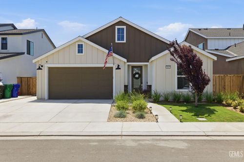 3217 Golden Trails Ln, Shafter, CA, 93263-9327 | Card Image