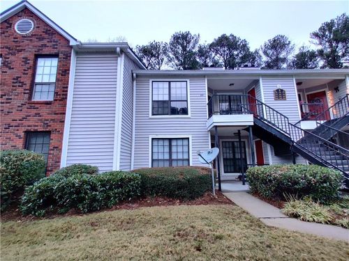 590 Windchase Ln, Stone Mountain, GA, 30083-6303 | Card Image