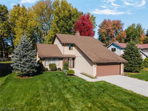 30882 Old Shore Dr, North Olmsted, OH, 44070-3806 | Card Image