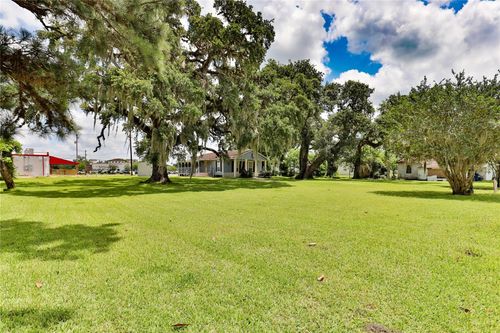 444 E Clay St, West Columbia, TX, 77486-3245 | Card Image