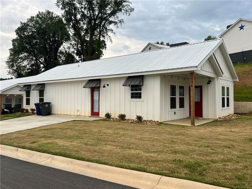 536 Liberty Park Dr Ne, Gainesville, GA, 30501-2224 | Card Image