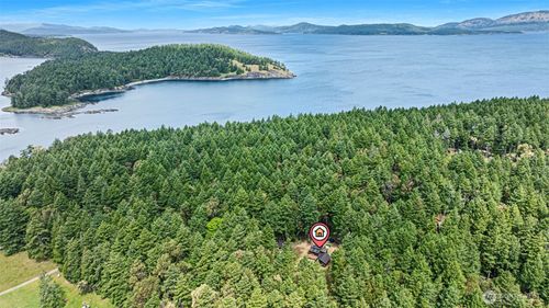 35 N Airport Way, Friday Harbor, WA, 98250-9041 | Card Image