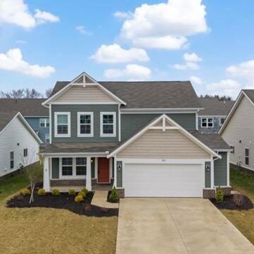 1033 Queen Bee Pl, Grove City, OH, 43123-4200 | Card Image