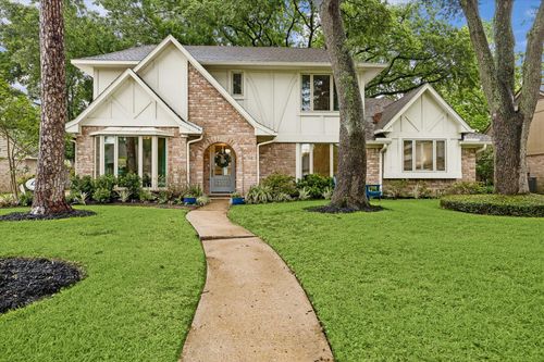 2706 Fontana Dr, Houston, TX, 77043-1716 | Card Image