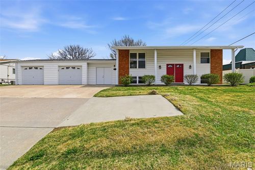 1342 Caulks Hill Rd, Saint Charles, MO, 63304-6861 | Card Image