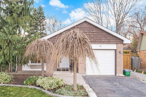 34 Lorraine Cres, Brampton, ON, L6S2R7 | Card Image
