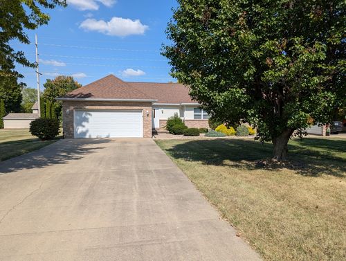 703B Burgess Dr, Utica, IL, 61373 | Card Image
