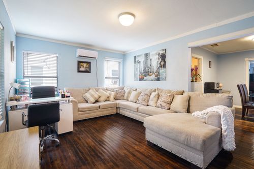 731 Dover St, Dallas, TX, 75216-1505 | Card Image
