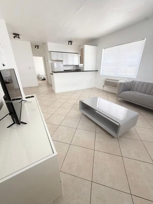 4-8011 Abbott Ave, Miami Beach, FL, 33141-5350 | Card Image