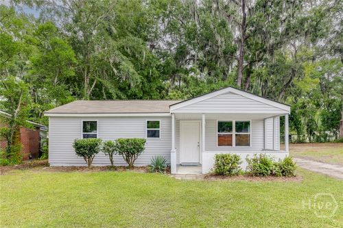 504 E Montgomery Xrd, savannah, GA, 31406-4943 | Card Image