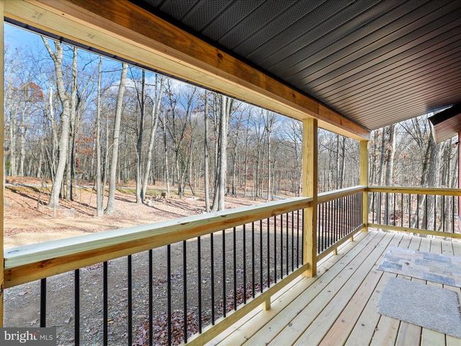 598 Honey Locust Ln, House other with 3 bedrooms, 2 bathrooms and null parking in GREAT CACAPON WV | Image 5