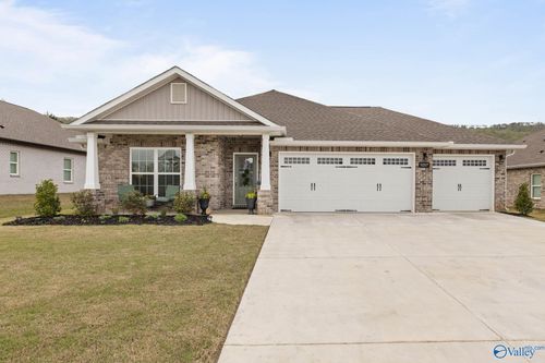 9207 Current Way Se, Owens Cross Roads, AL, 35763-3701 | Card Image