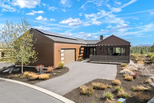 19155 Gateway Loop, Bend, OR, 97702-3731 | Card Image
