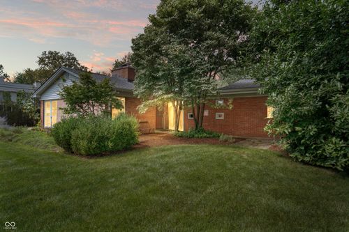 10306 New Jersey St, Carmel, IN, 46280-1360 | Card Image
