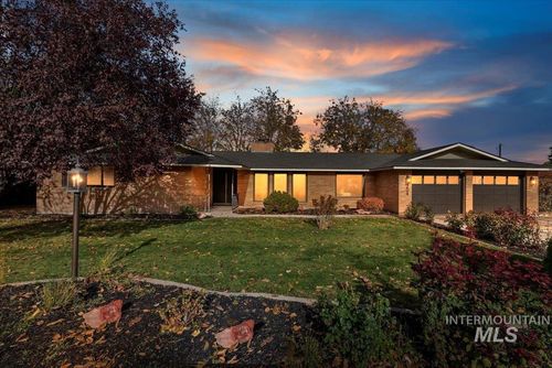 204 Hilldrop St, Caldwell, ID, 83605-6212 | Card Image