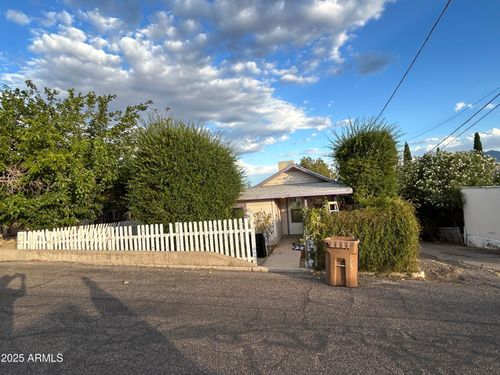 950 E Sycamore St, Globe, AZ, 85501-1750 | Card Image