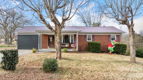 419 Hudson Heights, Hudson, NC, 28638 | Card Image