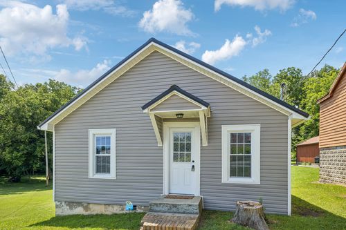 430 S Ramsey St, Manchester, TN, 37355-1737 | Card Image