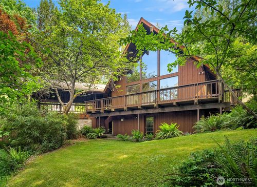 5709 80th Ave Se, Mercer Island, WA, 98040-4833 | Card Image