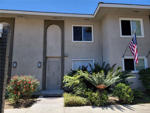 21-1040 Central, Riverside, CA, 92507 | Card Image