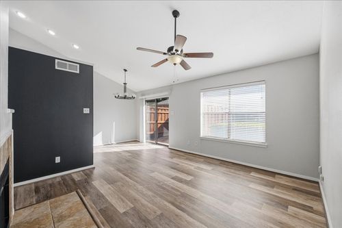 5668 Cedar Creek Dr, Benbrook, TX, 76109-5756 | Card Image