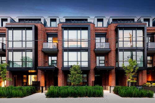 109-36 Birch Ave, Toronto, ON, M4V0B5 | Card Image