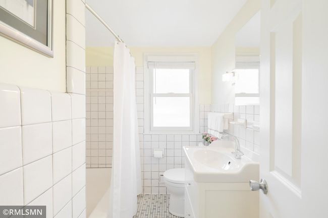 6933 Grand Ave S, House other with 3 bedrooms, 2 bathrooms and null parking in Richfield MN | Image 6
