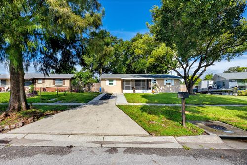 8872 52nd Ln N, Pinellas Park, FL, 33782-5155 | Card Image