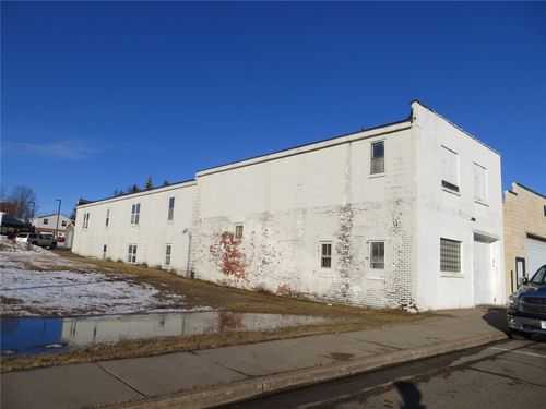 101 E 1st Ave, Stanley, WI, 54768-2805 | Card Image