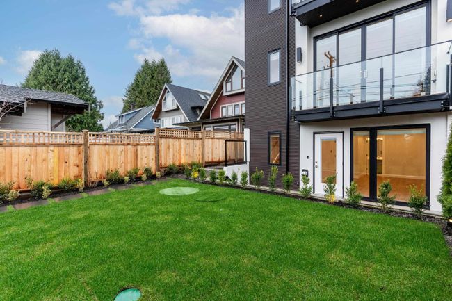 241 E 21 Street, Home with 4 bedrooms, 3 bathrooms and 1 parking in North Vancouver BC | Image 38