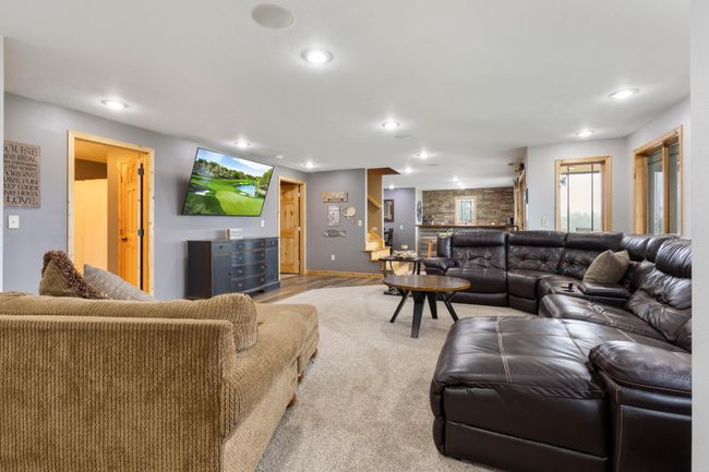 LL Family Room 014.jpg | Image 19