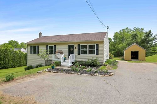815 Wauwinet Rd, Barre, MA, 01005-9132 | Card Image